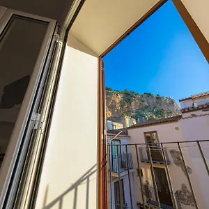 Maremio , Cefalù Italia