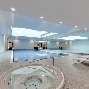 Lägenhet Waterlane Riverside Spa, Pool & Gym By Downtown
