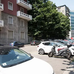 https://2-bedrooms-apartment-in-garibaldi-district.italymilanhotels.net
